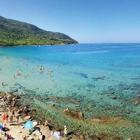 2 Bedroom Cozy In Apartment Casal Velino