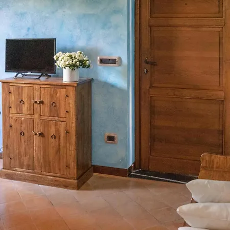 2 Bedroom Cozy In