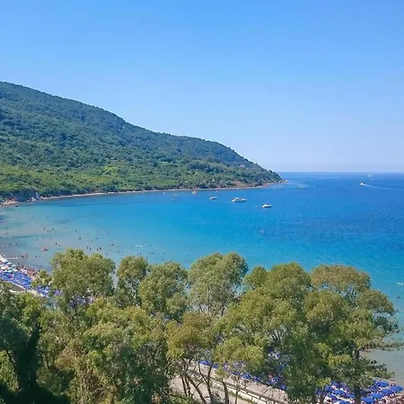 2 Bedroom Cozy In * Casal Velino